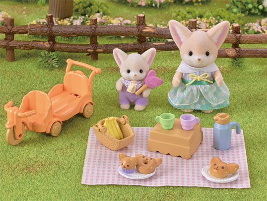 sylvanian families sunny picnic set - fennec fox sister & baby