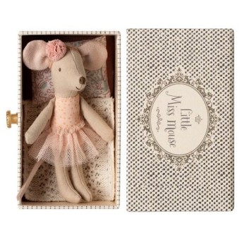maileg dance mouse in daybed, little sister | Kinderfeestwinkel | Speelgoedwinkel | Feestwinkel | Kinderwinkel | Amsterdam
