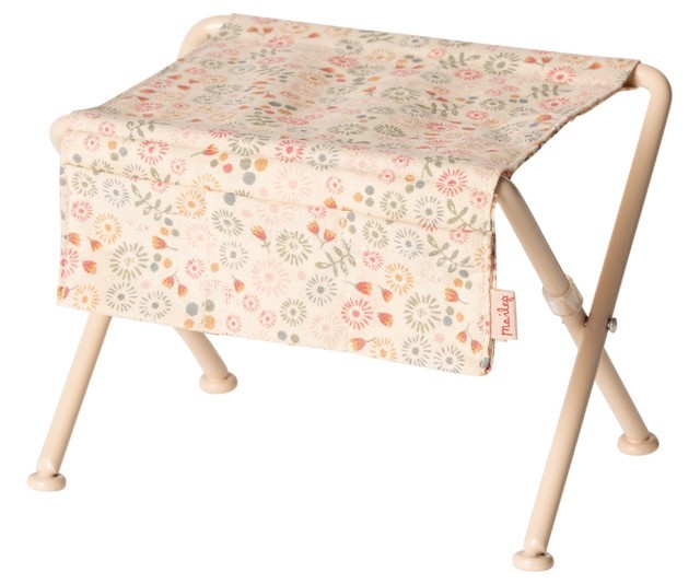 maileg nursery table - flowers