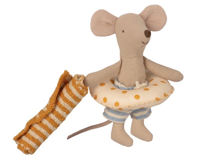 maileg beach mice, little brother in cabine de plage