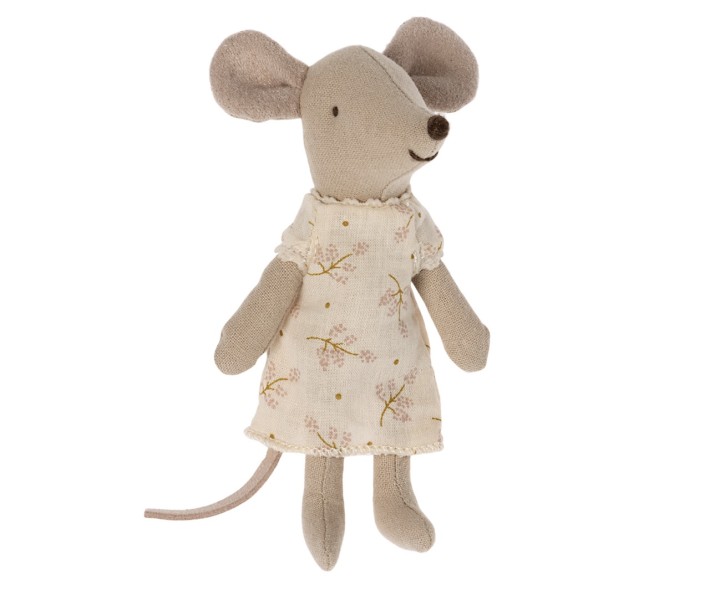 maileg nightgown for little sister mouse