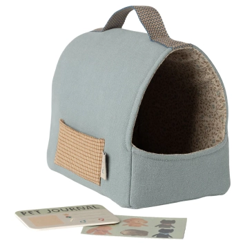 maileg pet carrier - dusty blue | Kinderfeestwinkel | Speelgoedwinkel | Feestwinkel | Kinderwinkel | Amsterdam