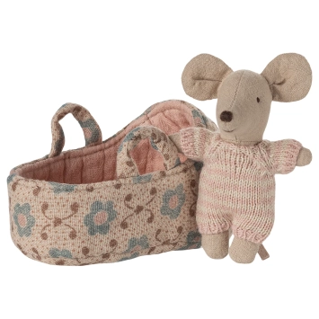 maileg baby mouse in carry cot - rose | Kinderfeestwinkel | Speelgoedwinkel | Feestwinkel | Kinderwinkel | Amsterdam