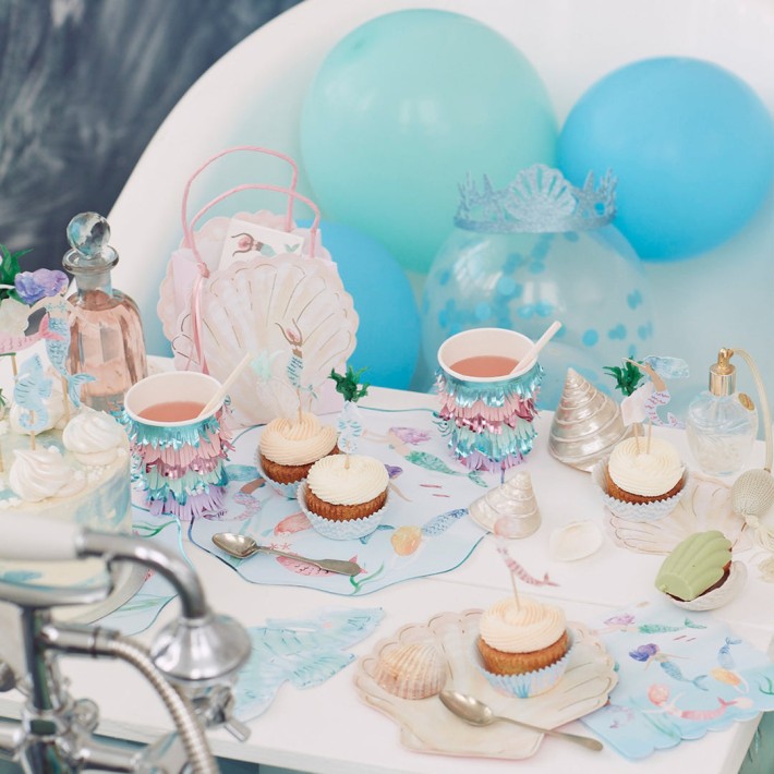 meri meri mermaid scalloped fringe cups
