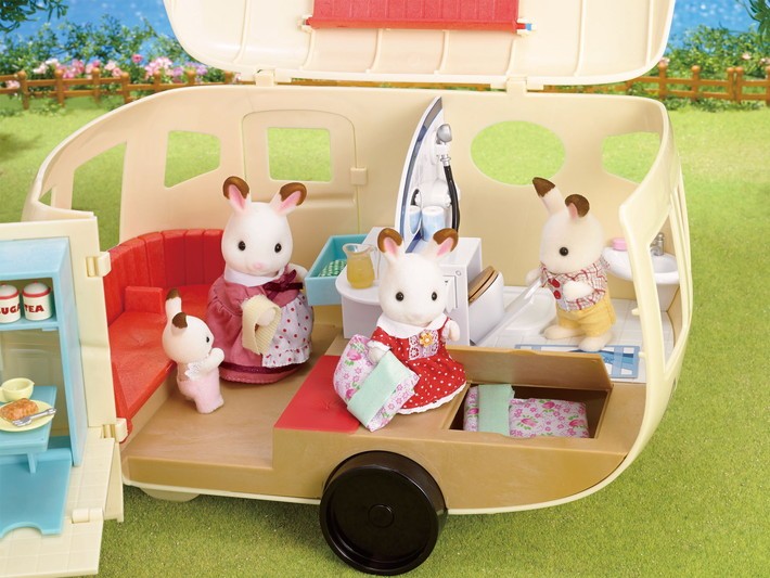 sylvanian families the caravan