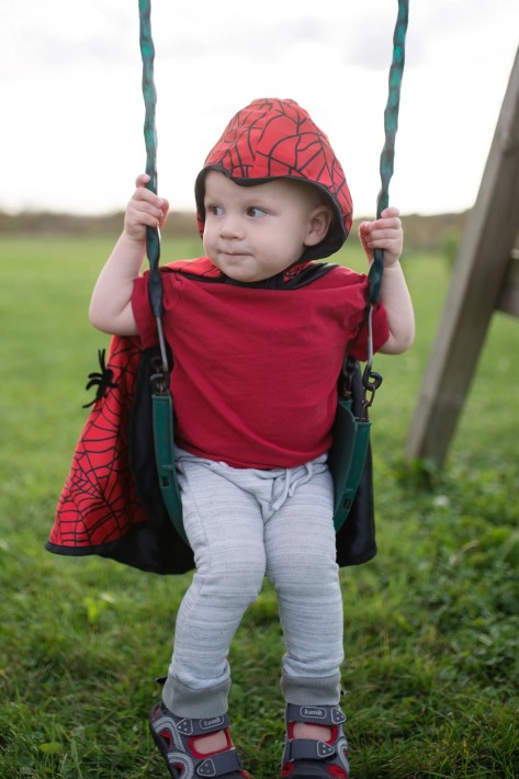 baby reversible spider/bat cape (2-3 jr)