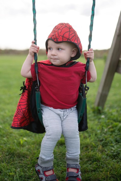 baby reversible spider/bat cape (2-3 jr)