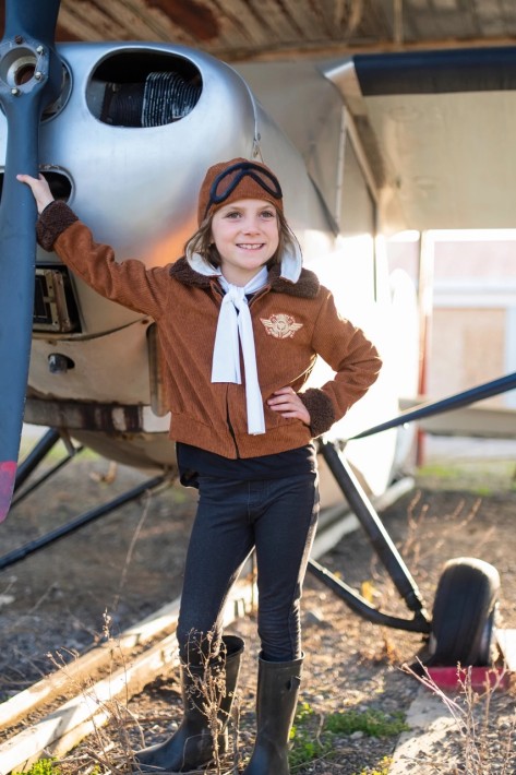 amelia the pioneer pilot, jacket, hat, goggles & scarf