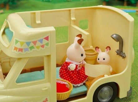 sylvanian families family camper