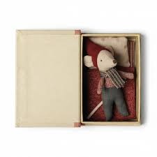 maileg christmas mouse, baby in book