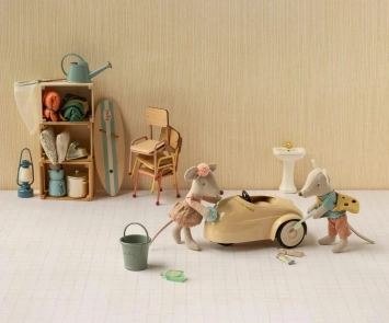 maileg car, mouse - wheat