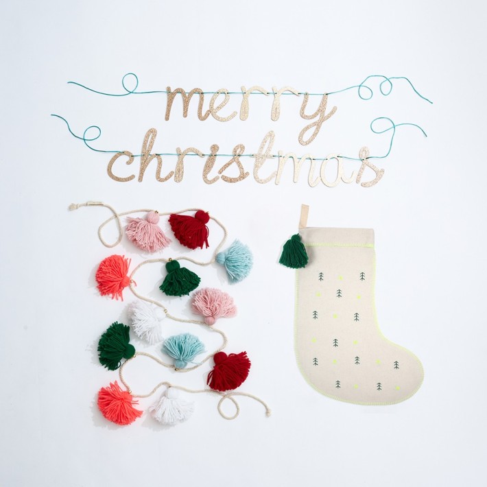 meri meri garland merry christmas gold acrylic