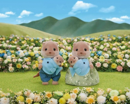 sylvanian families splashy otter family