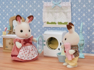 sylvanian families washing machine & vacuum cleaner